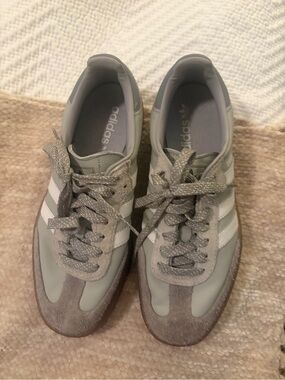 Adidas sambas women size 9